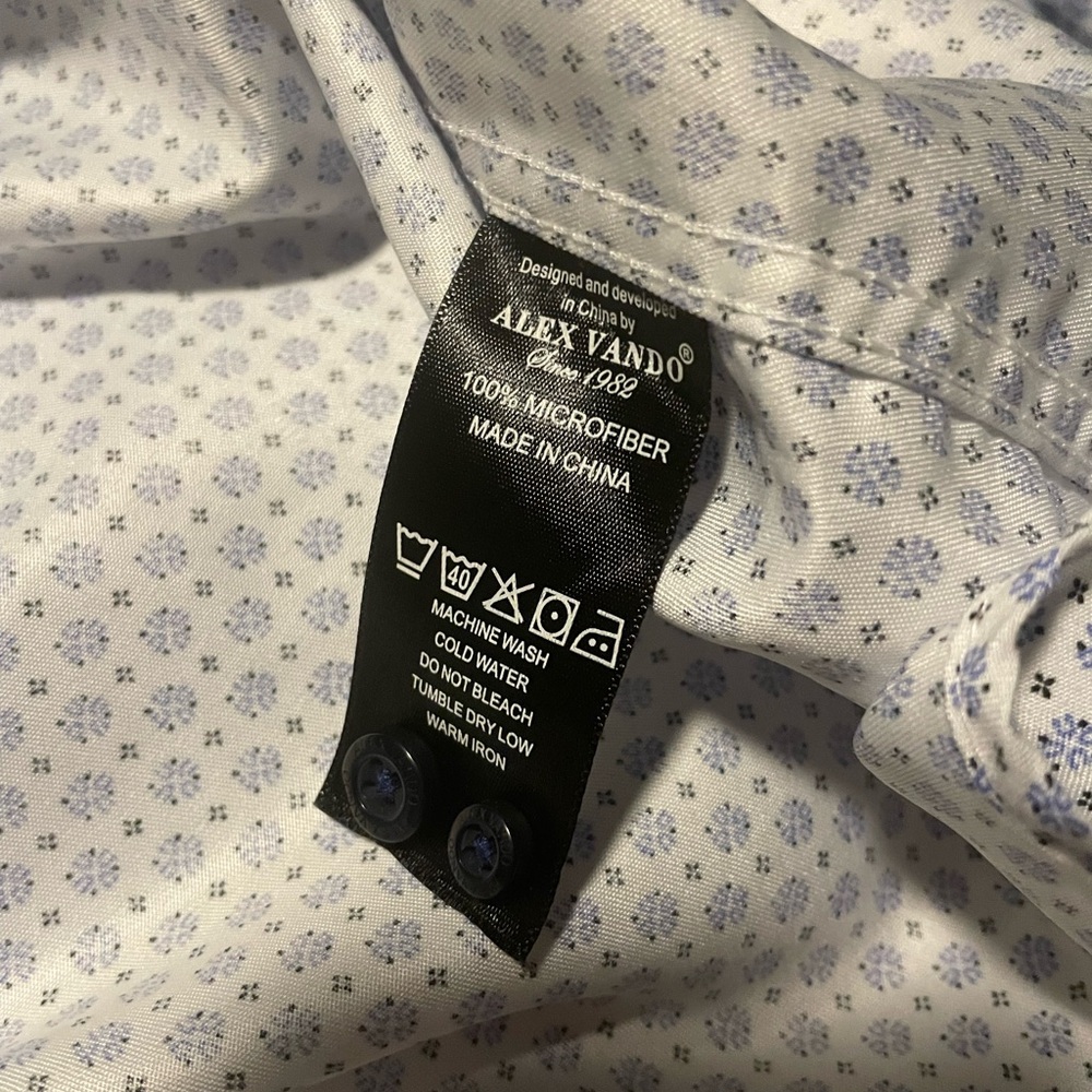 Alex Vando Microfiber Wrinke Free Button Down Shirts Large Set of Three EUC - Picture 7 of 9